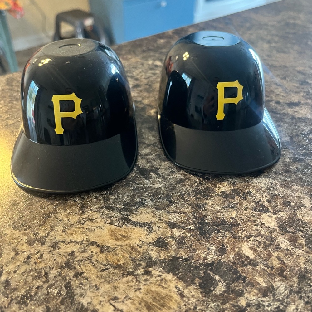 Pittsburgh Pirates Black and Yellow Helmet Set